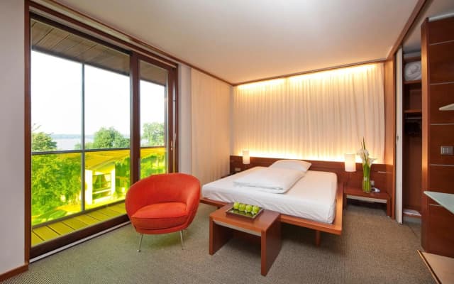Marina Hotel