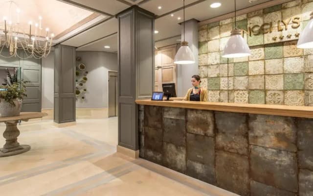 Vincci Lys Hotel