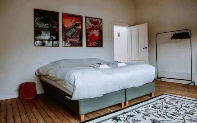 Spacious Belle Epoque House with Free Parking
