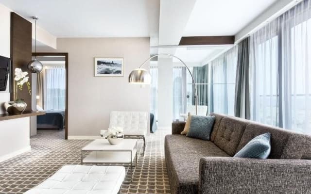 Marine Hotel