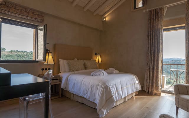 Alistos Hotel