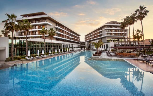 Acanthus Cennet Barut Collection - Ultra All Inclusive